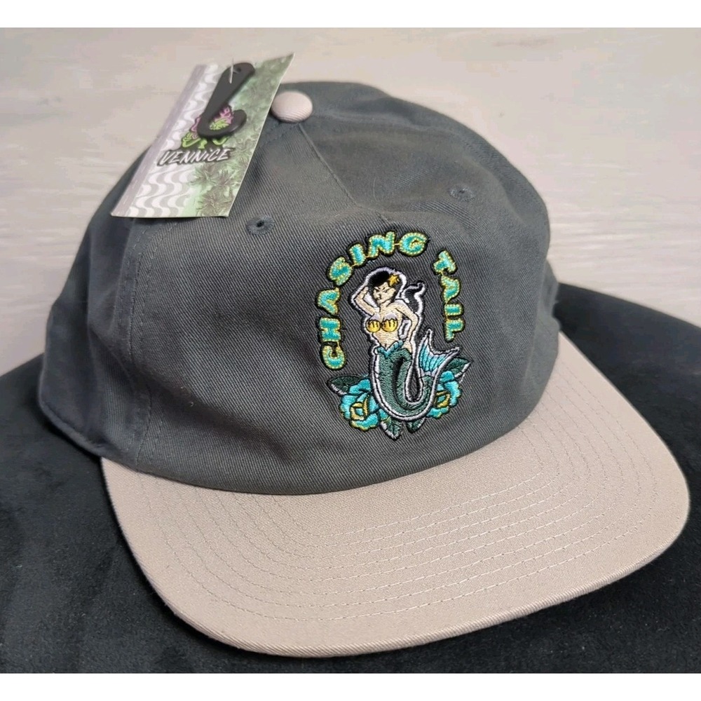 VENNIC Men's Smoke Grey(CHASING TAIL)Mermaid Stitch SnapBack Baseball Cap-OS NWT